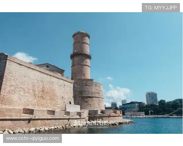 马赛俱乐部宣布将起诉机场袭击者,升级球员安保等级 马赛俱乐部宣布将起诉机场袭击者,升级球员安保等级